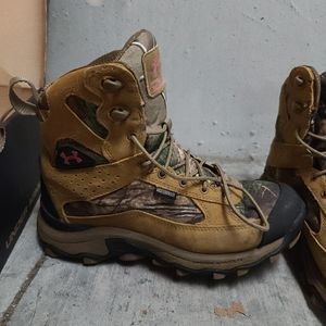 Under Armour hiking hunting boots